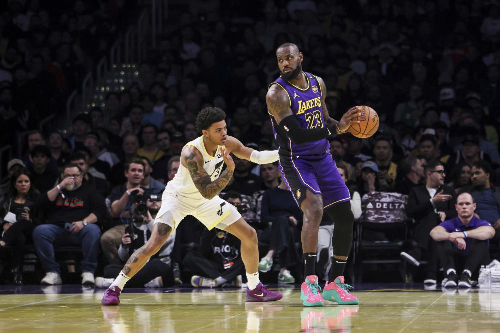 萦绕球迷和 萦绕球迷和