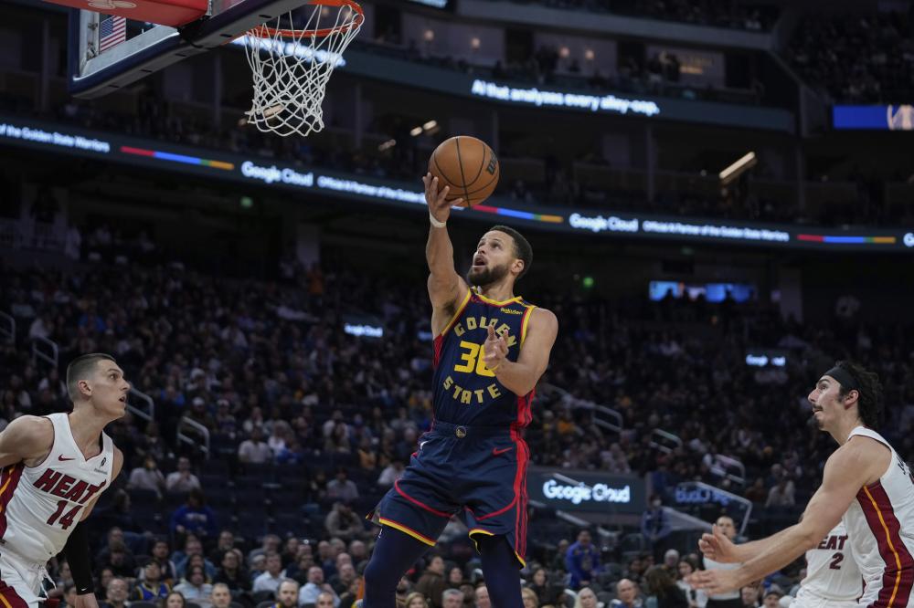 家队比赛中 家队比赛中