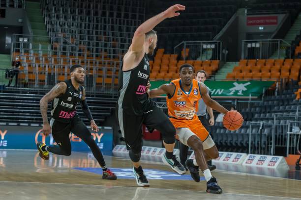 在现代足球 在现代足球