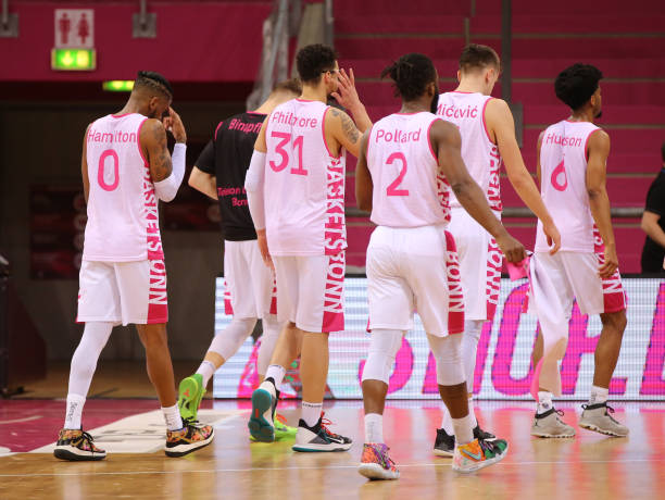 包括艾克森 包括艾克森