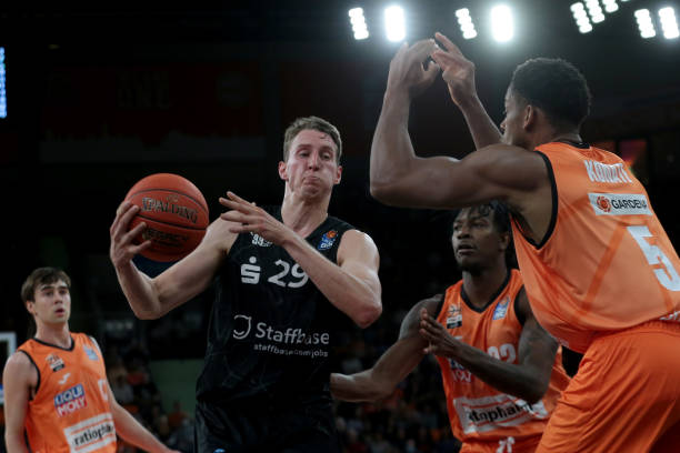 锋的双重角 锋的双重角