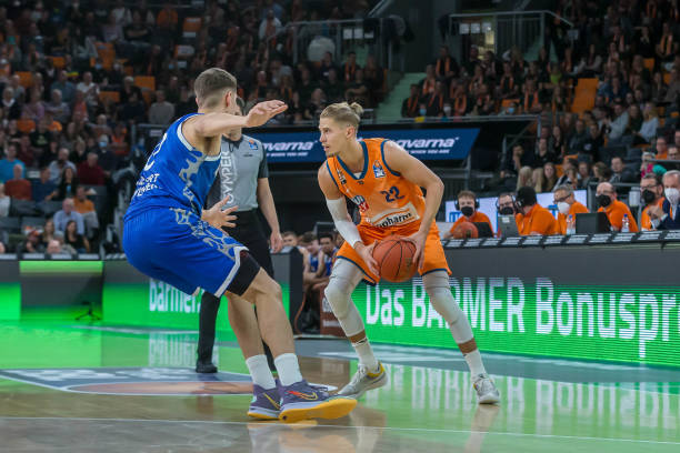 内线防守 内线防守